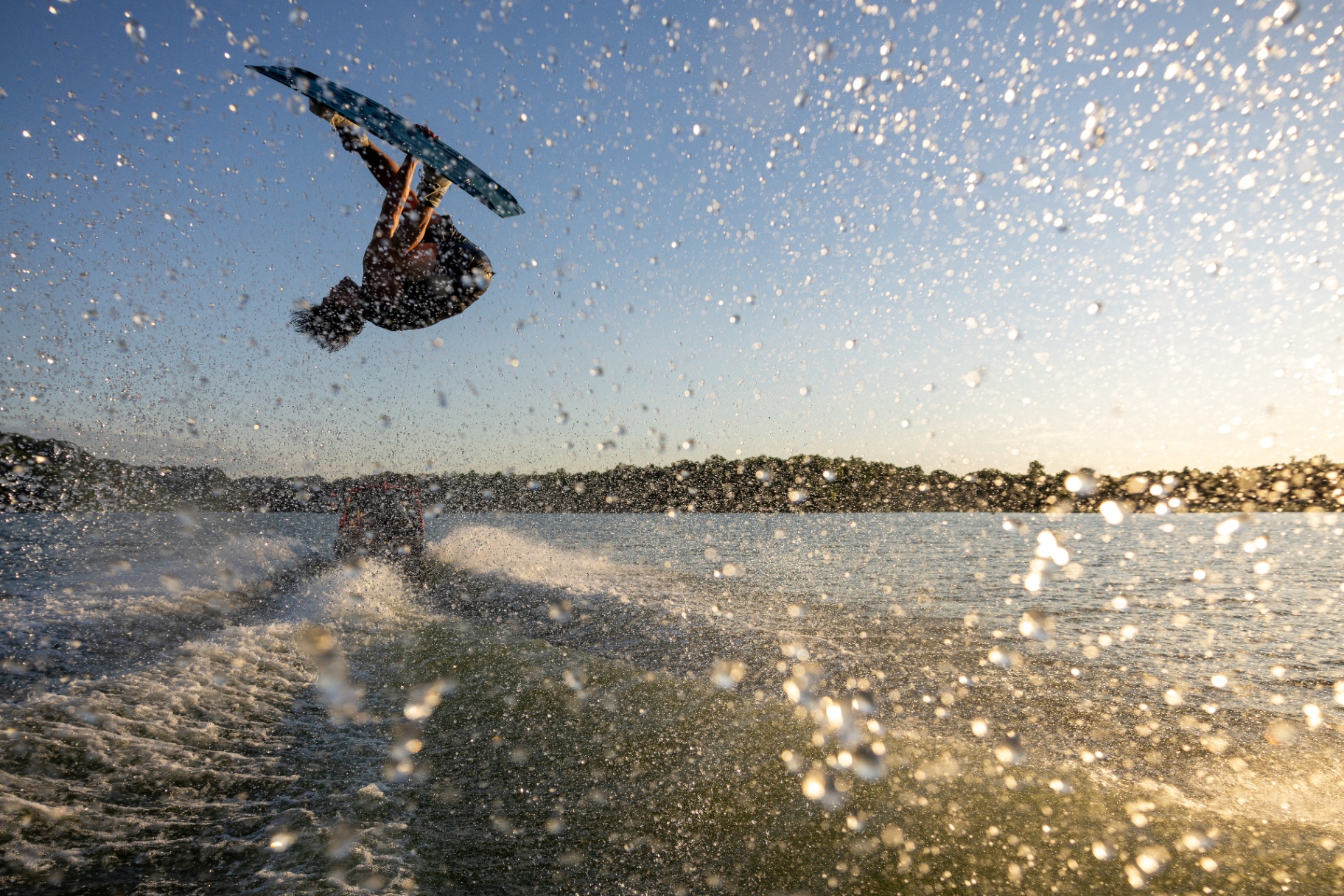 Supra R225 wake